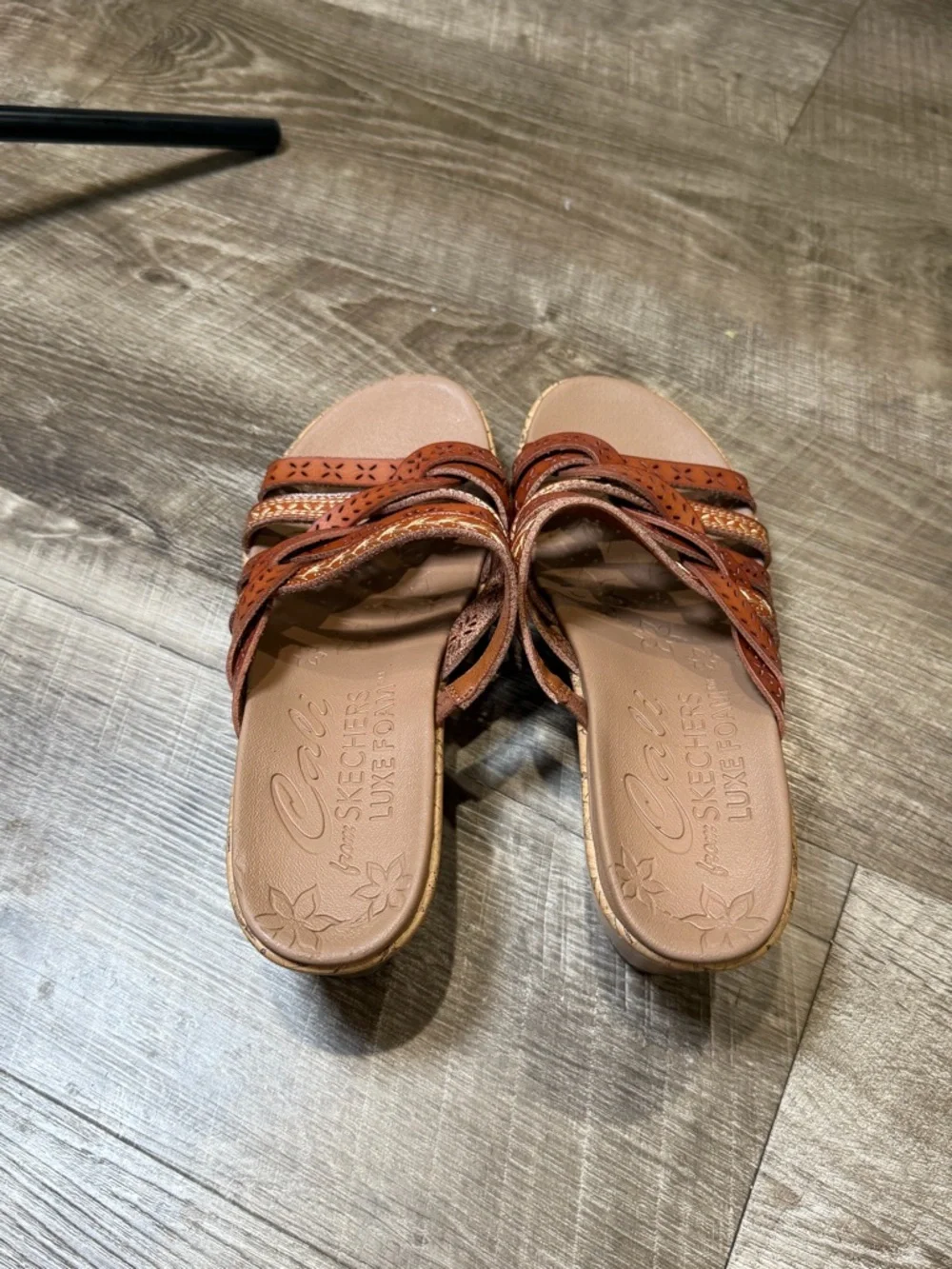 Skechers Beverlee Women’s Tiger Posse Slip On Brown Strappy Wedge Sandals Size 8 - Picture 3 of 6